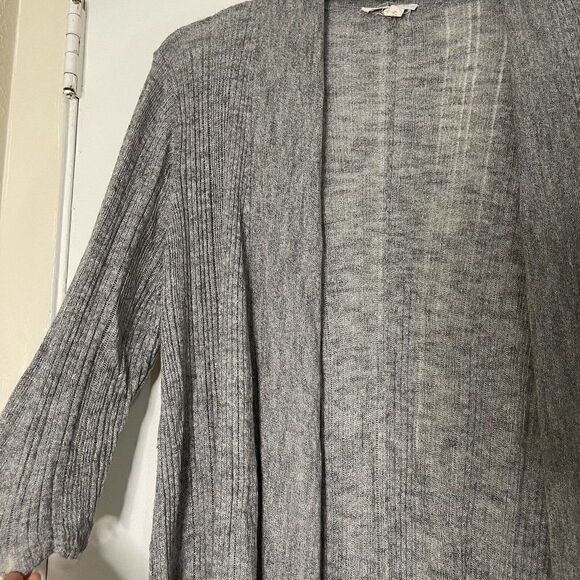 EILEEN FISHER gray ribbed short sleeve lightweight cardigan size small - Picture 2 of 5